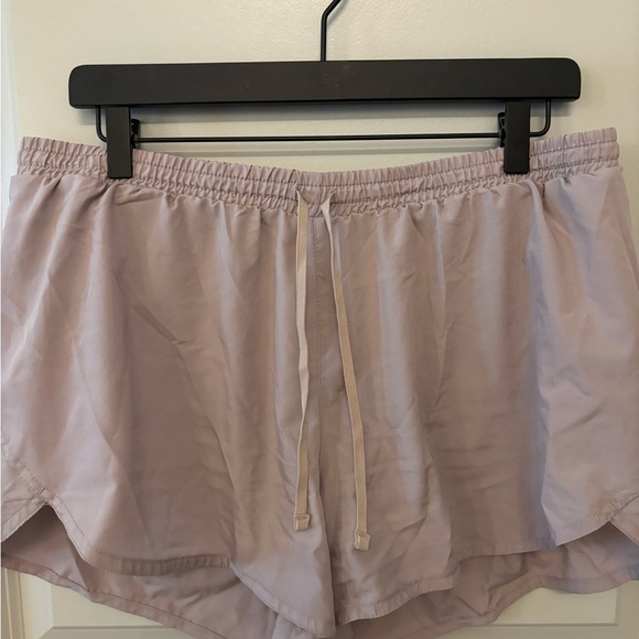 Old Navy Active tan athletic running shorts size L - Picture 2 of 7